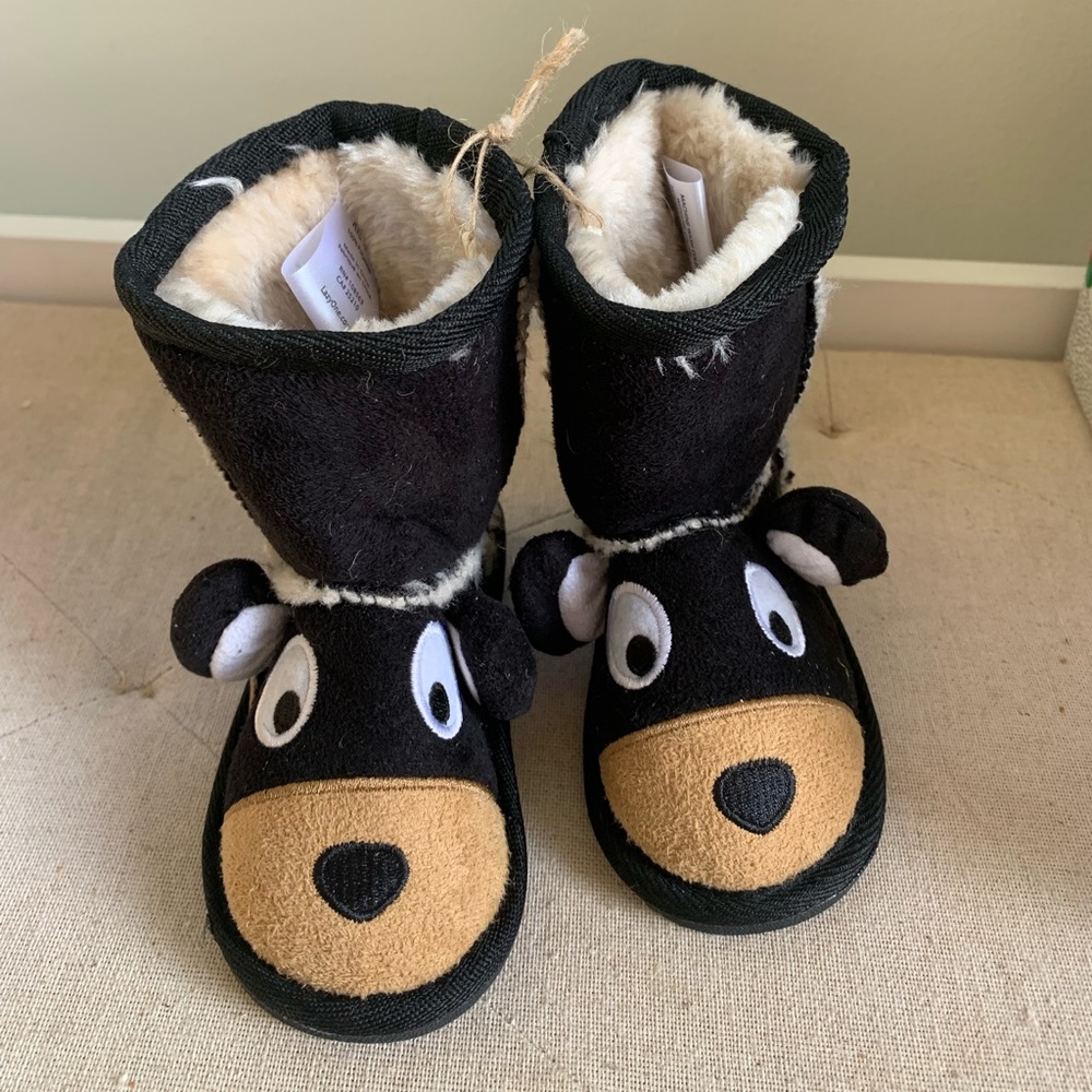 Kids bear slippers BNWT